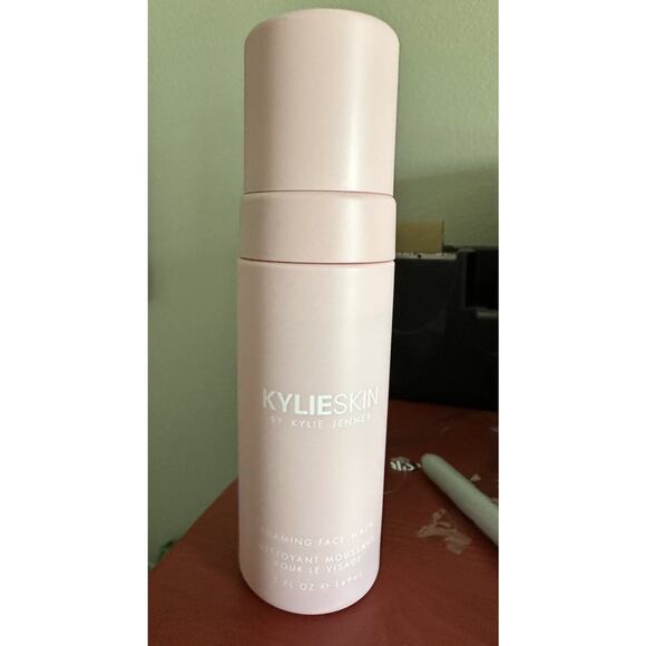 Kylie Skin 2x Foaming Face Wash - 5 oz New - Picture 2 of 3